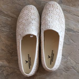 American Eagle Outfitters Off-White Overlay Flats